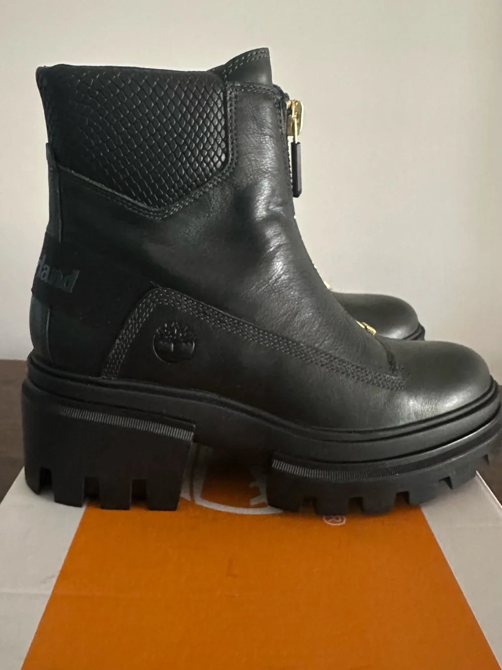 Timberland Dark Green Leather Platform Ankle Boots with Gold Zip.